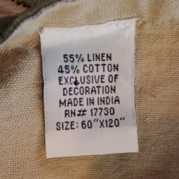 Christmas Holly Embroidered Linen Tablecloth Decorations Cottage Granny Core - Picture 4 of 13